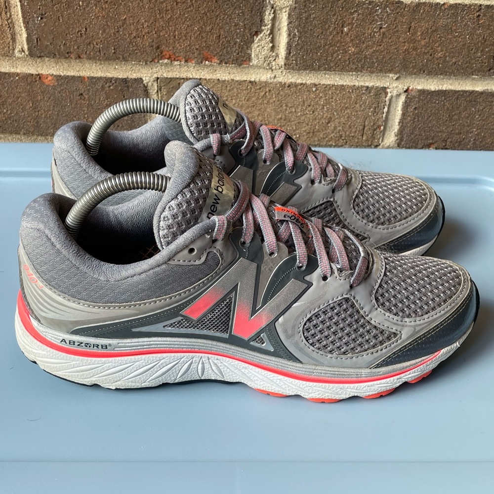 New Balance 940v3 Athletic Sneakers